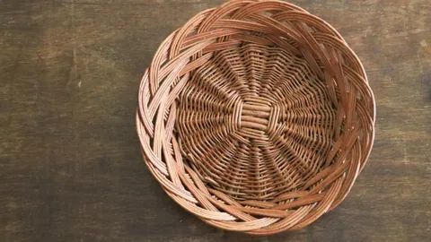 “NBA年薪之王场均仅得10分，年薪5000万引争议，高估球星现身，快船选人眼光独到”